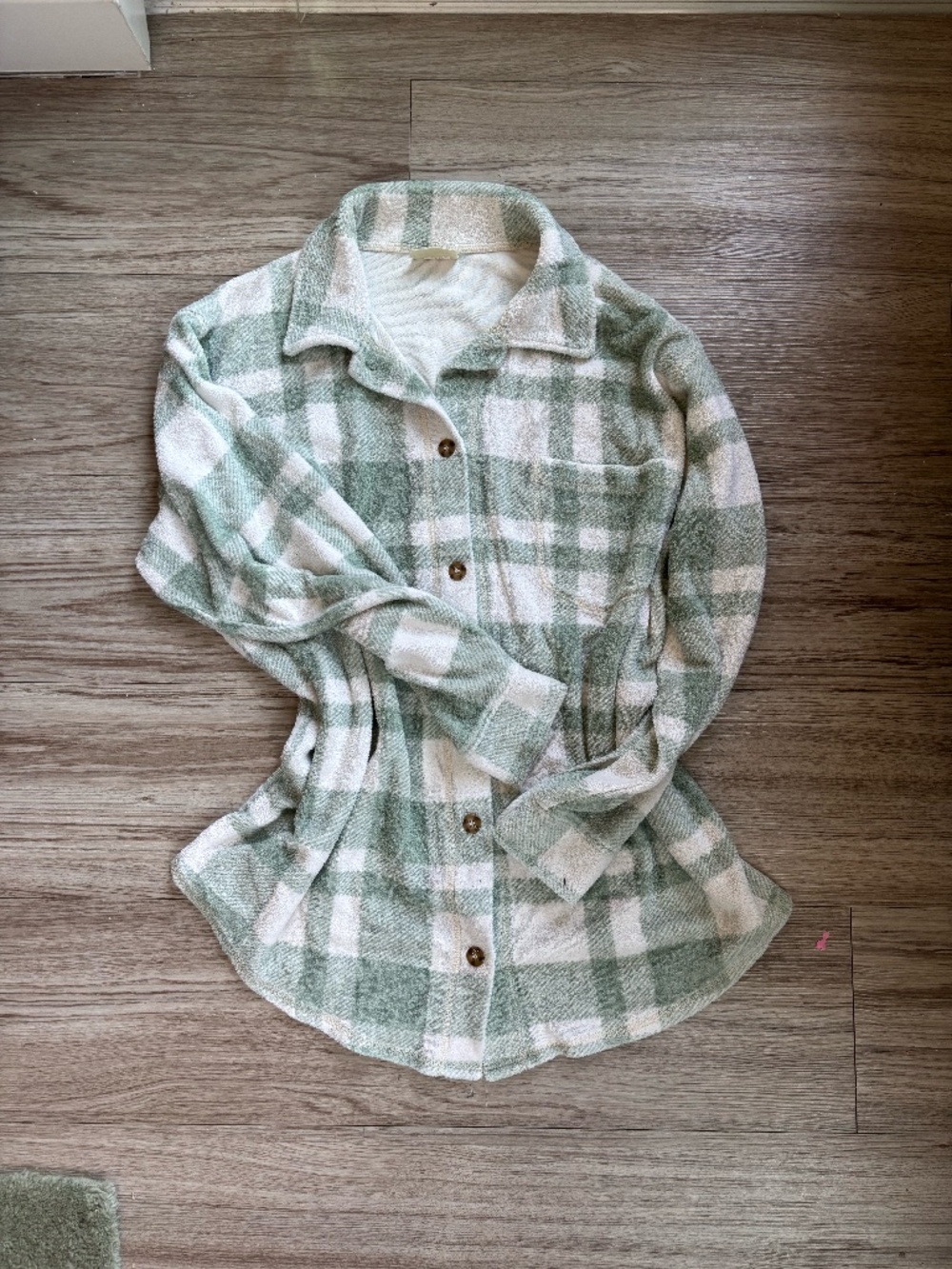LL Bean Button Up in Size Medium Light Green and Off White